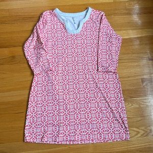 Lulu B - Colorful- Comfy- Clothing Dress in pink and white.  Size Large.